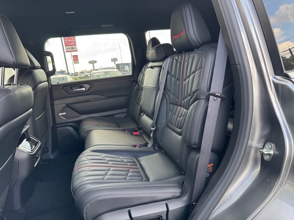 2025 Nissan Armada PRO-4X - Photo 12