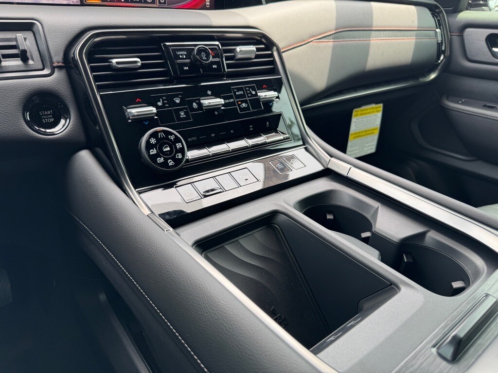 2025 Nissan Armada PRO-4X - Photo 19