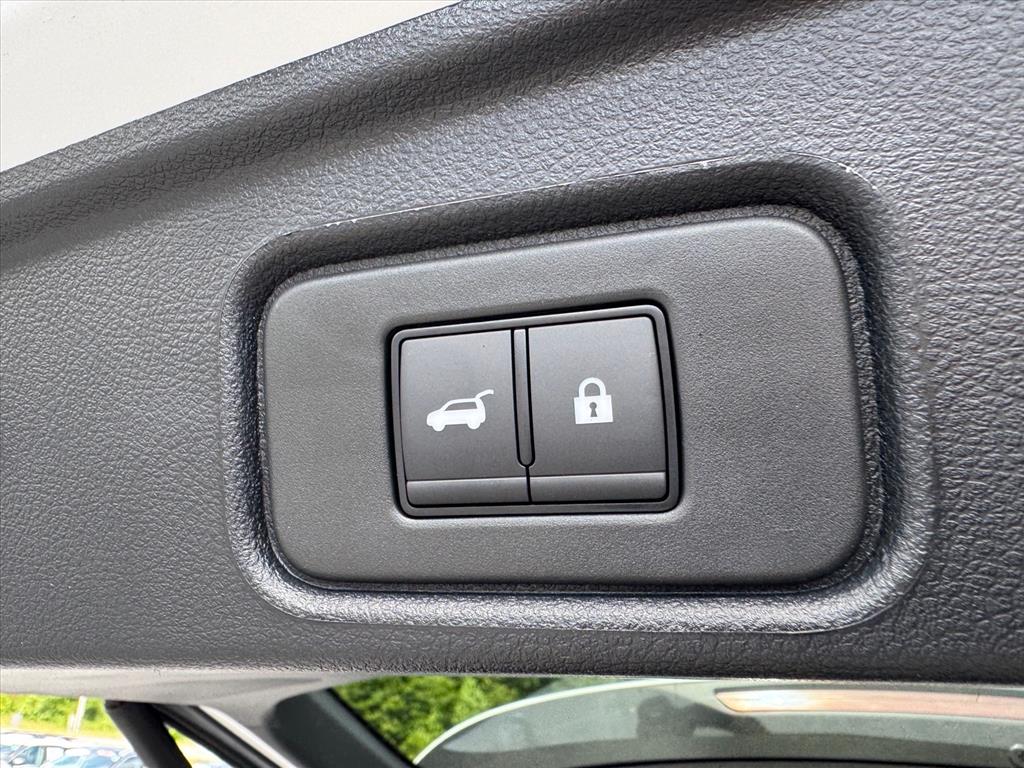 2026 Nissan Pathfinder SV - Photo 11