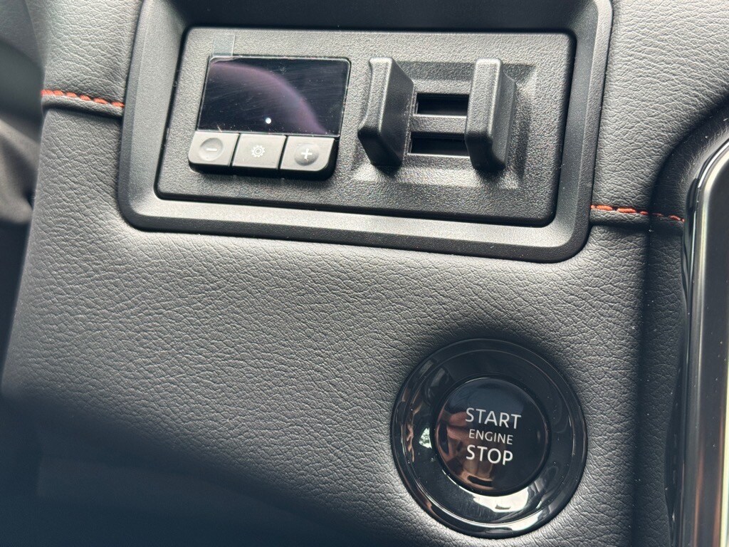 2025 Nissan Armada PRO-4X - Photo 21