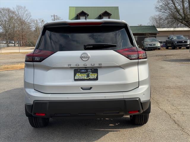2025 Nissan Rogue S photo 4