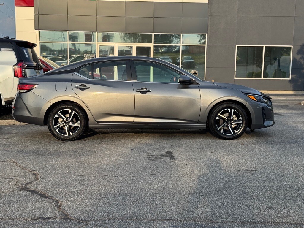 2024 Nissan Sentra SV photo 2