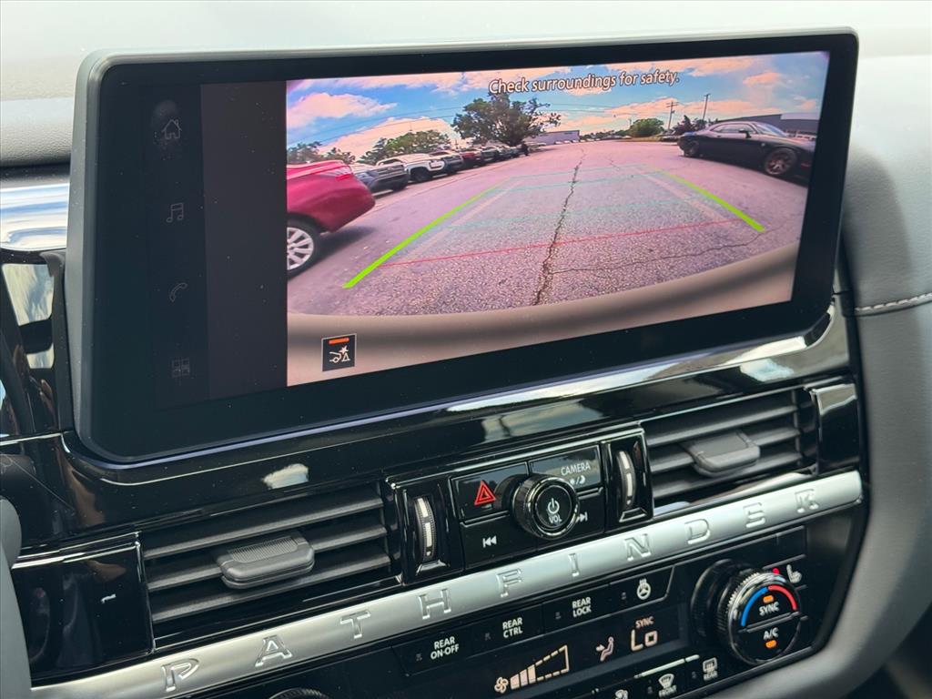 2026 Nissan Pathfinder SV - Photo 24