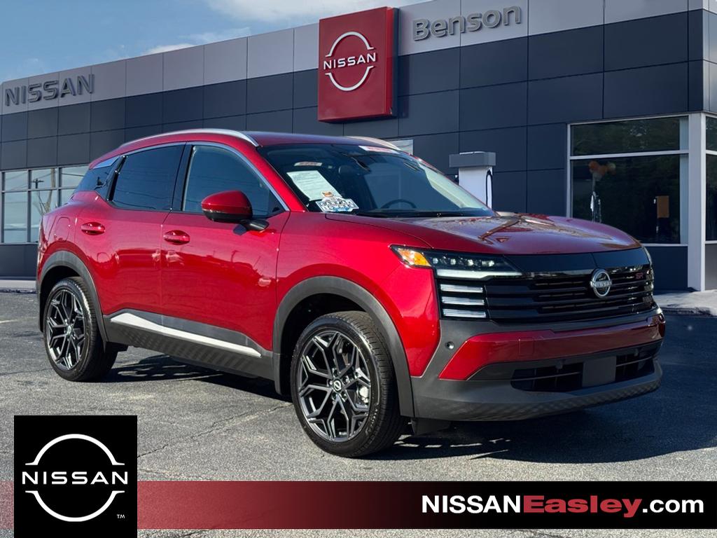 2025 Nissan Kicks SR AWD's photo