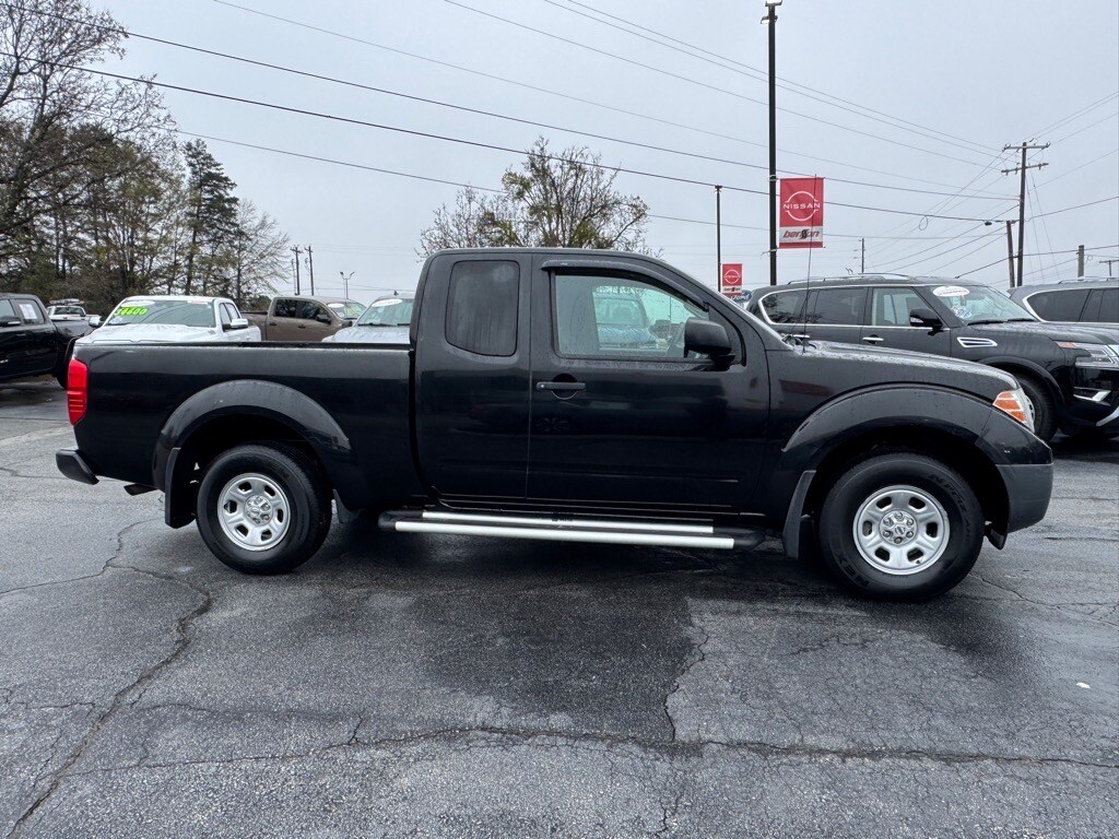 2017 Nissan Frontier S photo 2