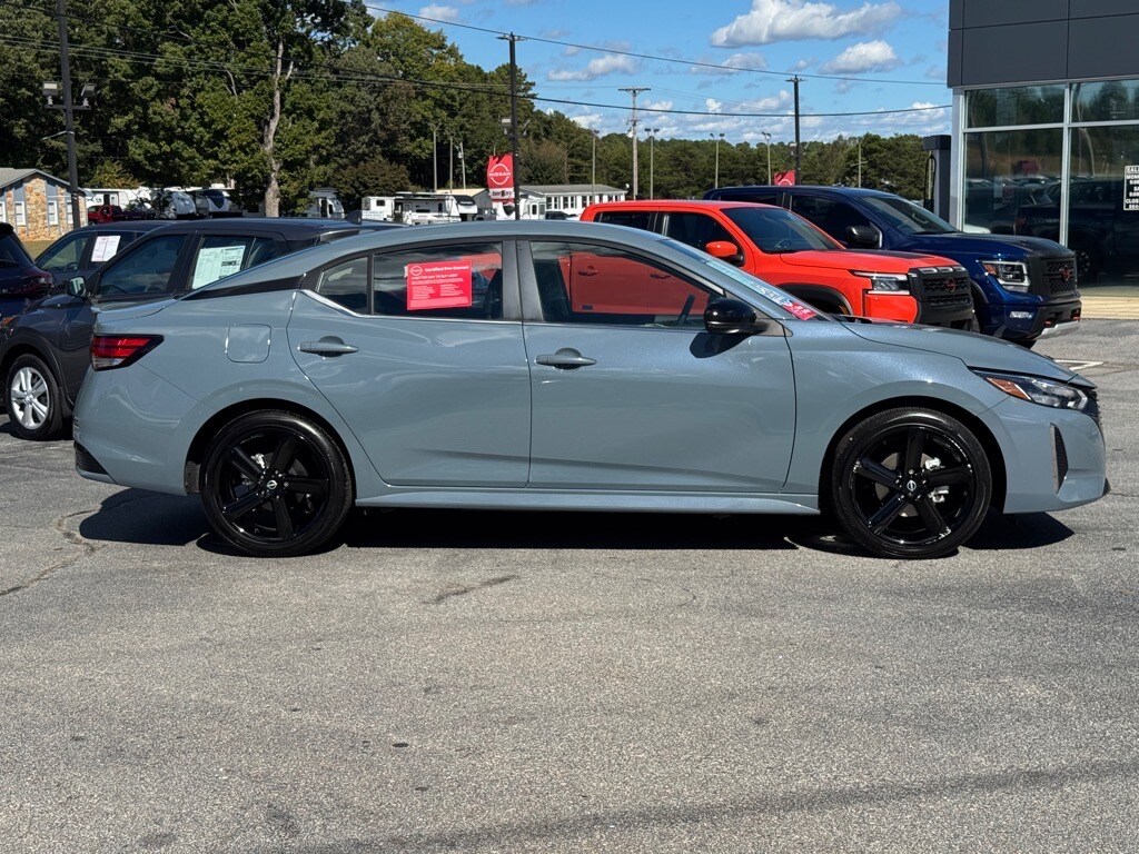 2024 Nissan Sentra SR photo 2