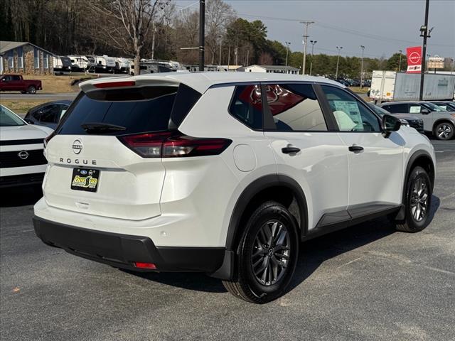 2025 Nissan Rogue S photo 3