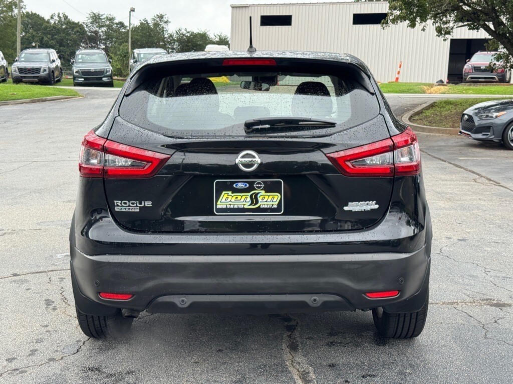 2022 Nissan Rogue Sport S photo 3