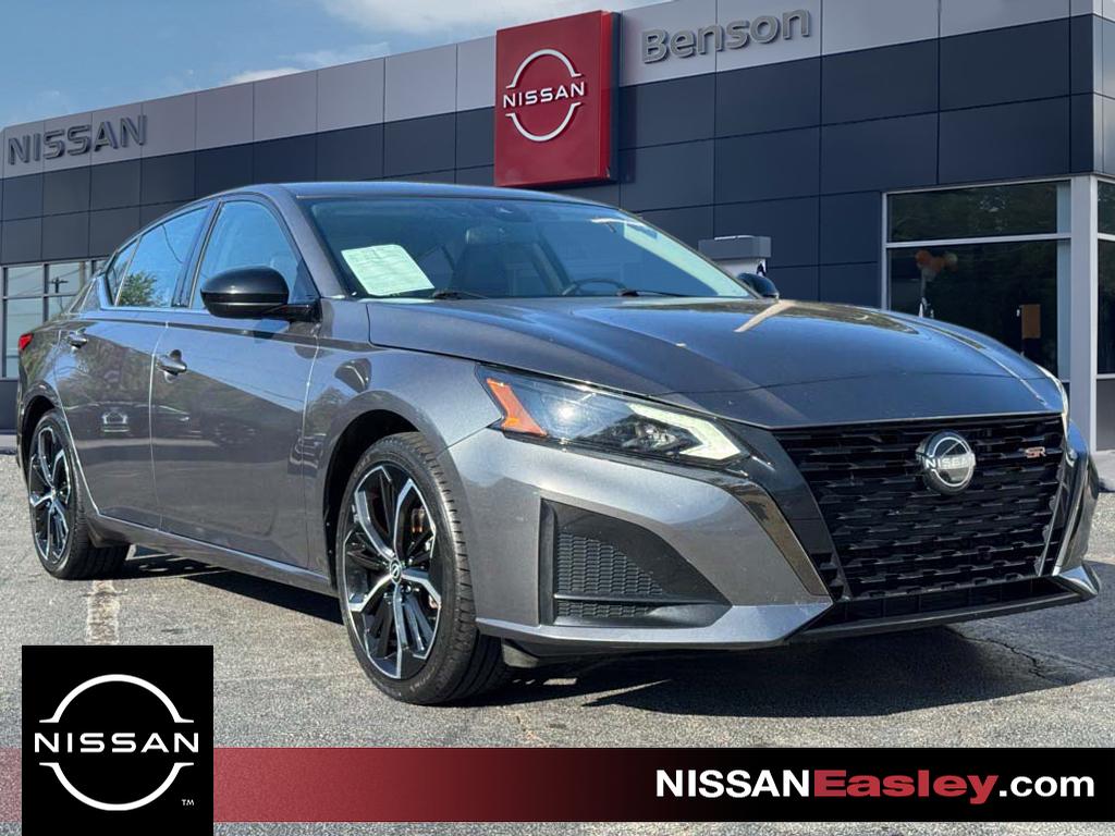 2023 Nissan Altima SR
