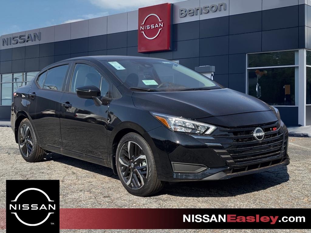 New 2025 Nissan Versa 1.6 SR Sedan