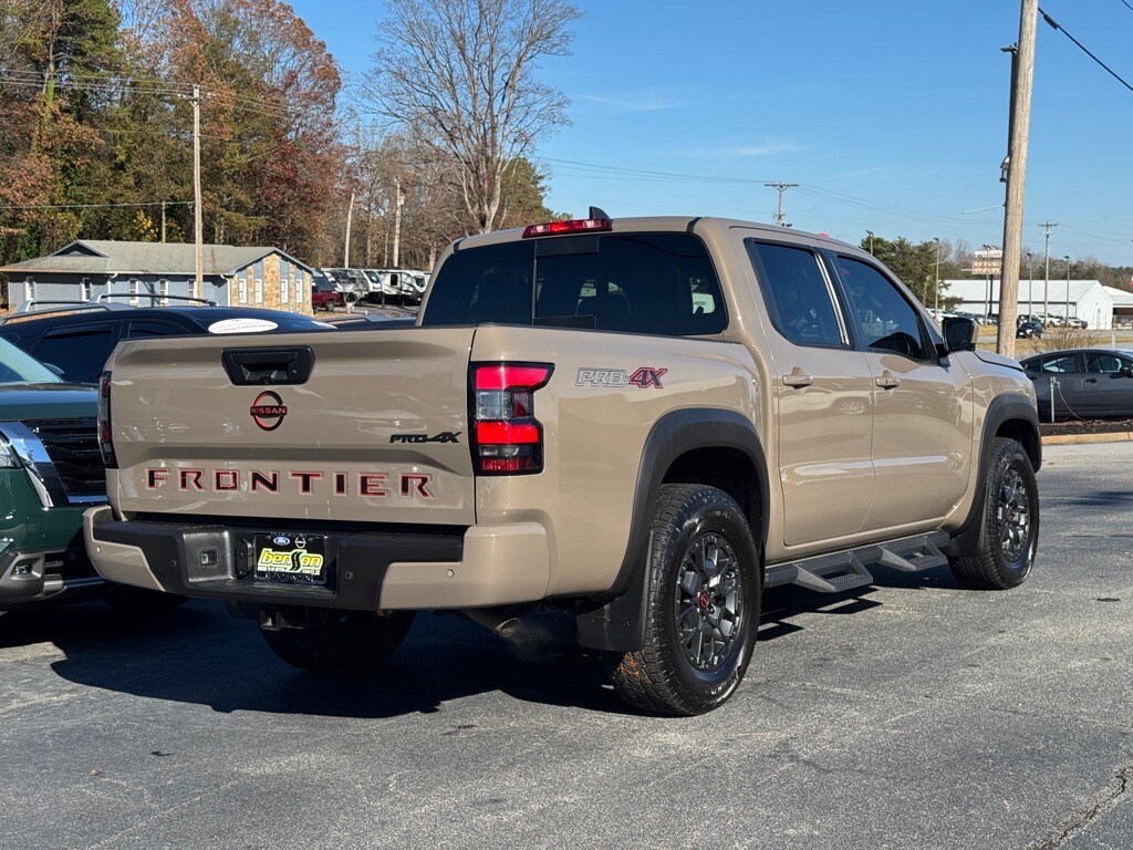 2024 Nissan Frontier PRO-4X photo 3