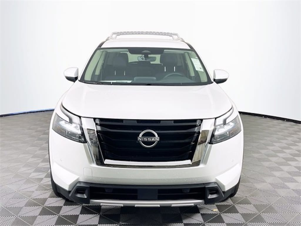 New 2025 Nissan Pathfinder SL SUV