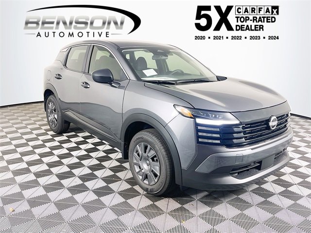 2025 Nissan Kicks S's photo