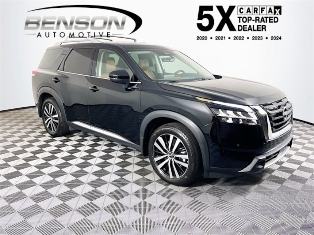 Used 2024 Nissan Pathfinder Platinum SUV