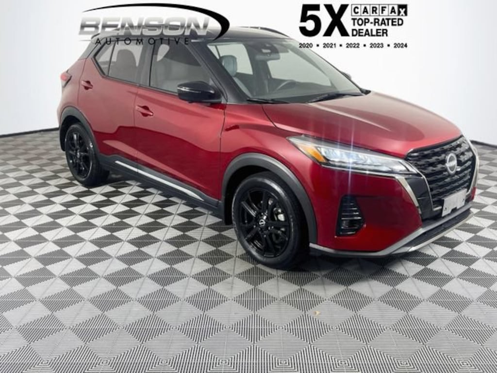 Used 2022 Nissan Kicks SR SUV