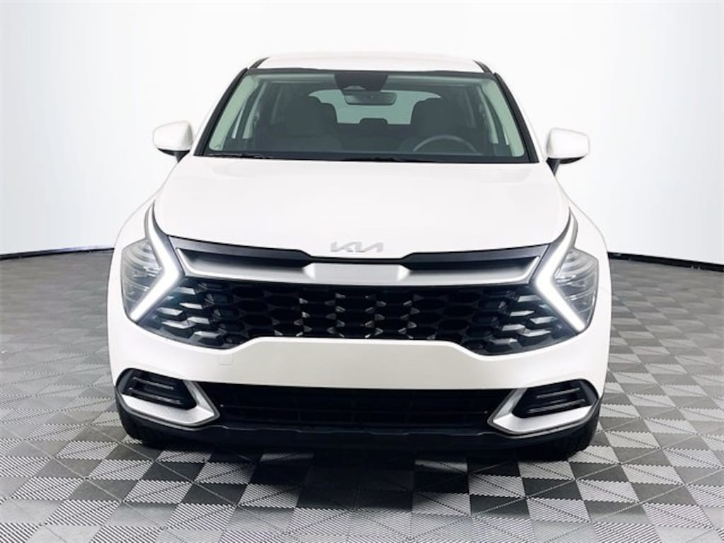 Used 2025 Kia Sportage LX SUV