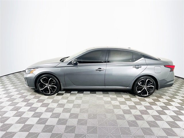 2024 Nissan Altima 2.5 SR photo 3