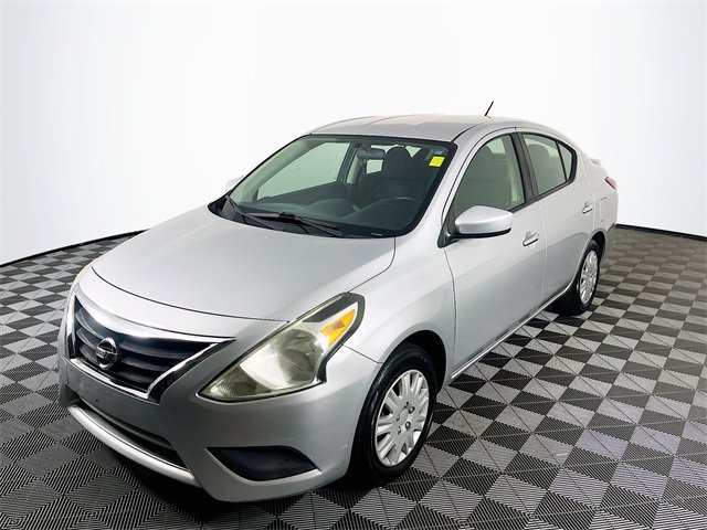 2017 Nissan Versa 1.6 SV photo 2