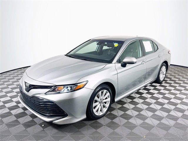 2019 Toyota Camry L photo 3