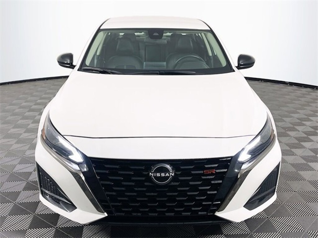 Used 2025 Nissan Altima SR Sedan