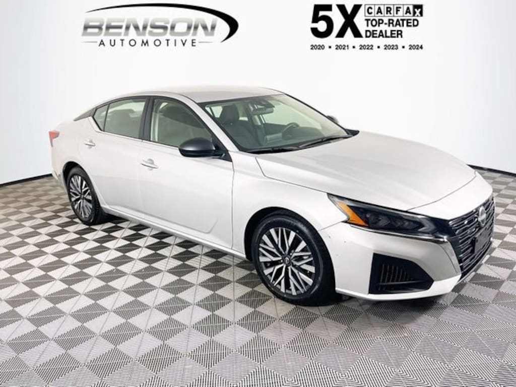 Used 2024 Nissan Altima 2.5 SV Sedan
