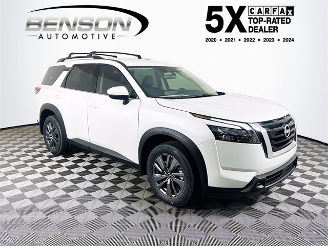 2025 Nissan Pathfinder SV's photo