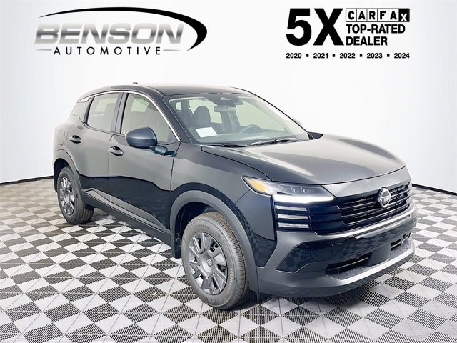 2025 Nissan Kicks S's photo