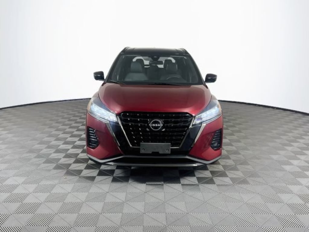 Used 2022 Nissan Kicks SR SUV