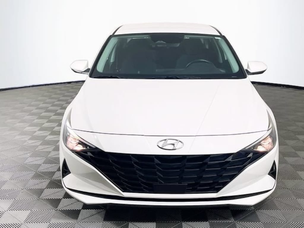 Used 2023 Hyundai Elantra SEL Sedan