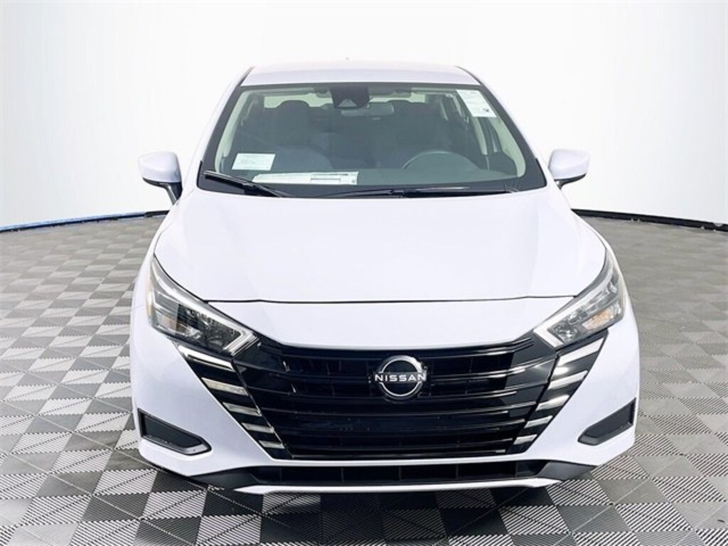 New 2025 Nissan Versa 1.6 SV Sedan
