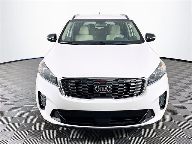2020 Kia Sorento S photo 2