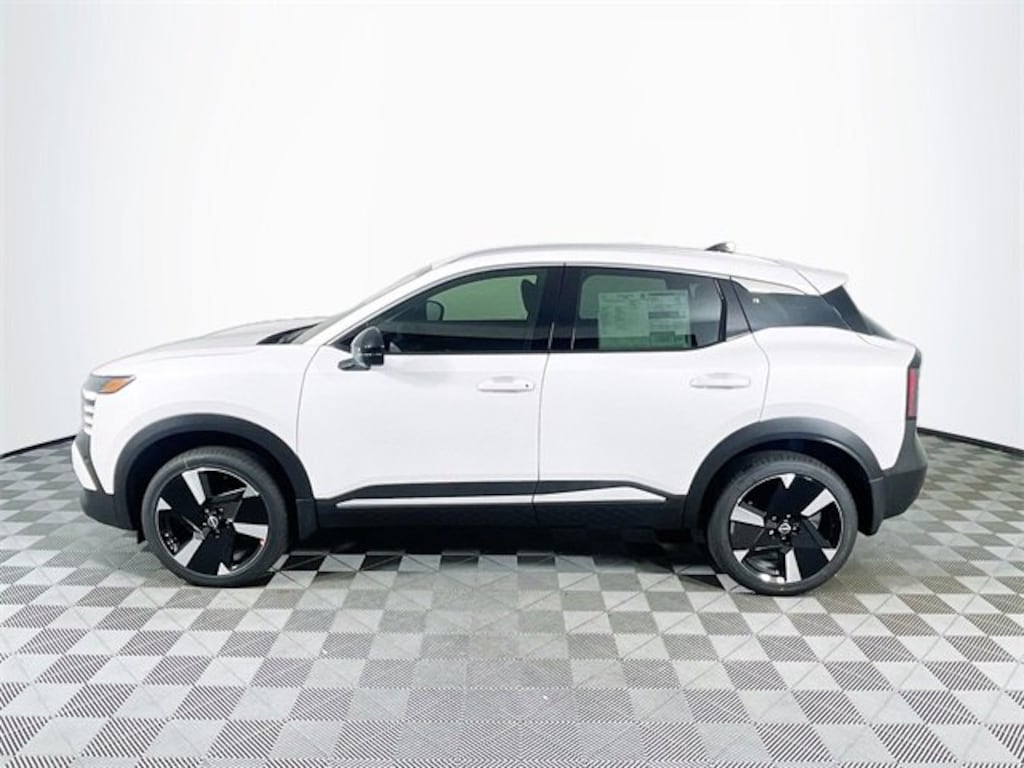 New 2026 Nissan Kicks SR SUV