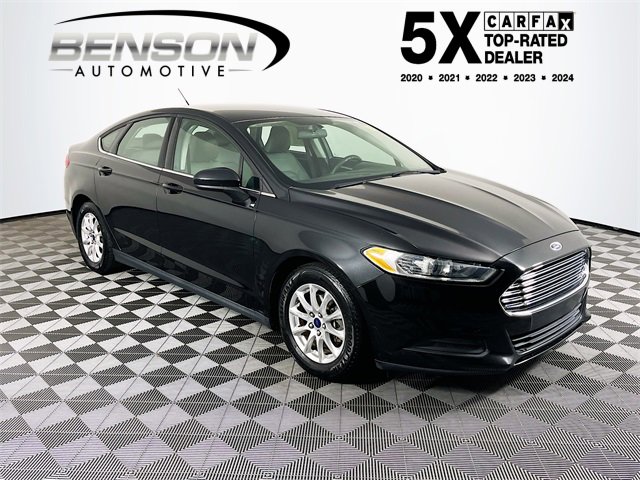 2015 Ford Fusion S's photo