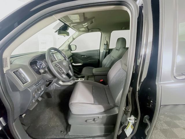 2026 Nissan Frontier SV - Photo 13
