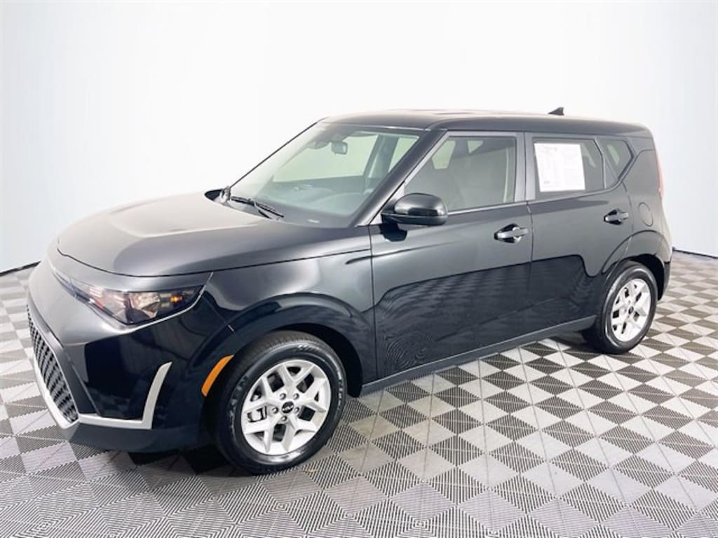 Used 2024 Kia Soul LX Hatchback
