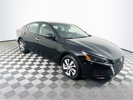 2025 Nissan Altima S Sedan