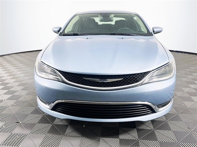 2015 Chrysler 200 Limited photo 2