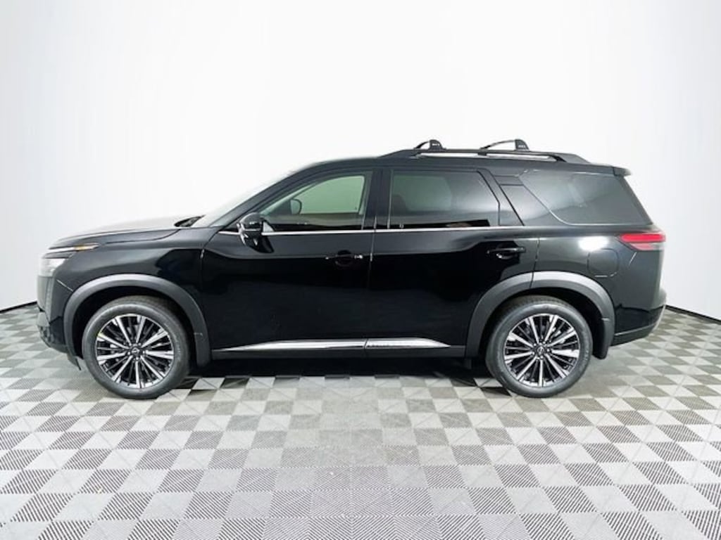 New 2026 Nissan Pathfinder Platinum SUV