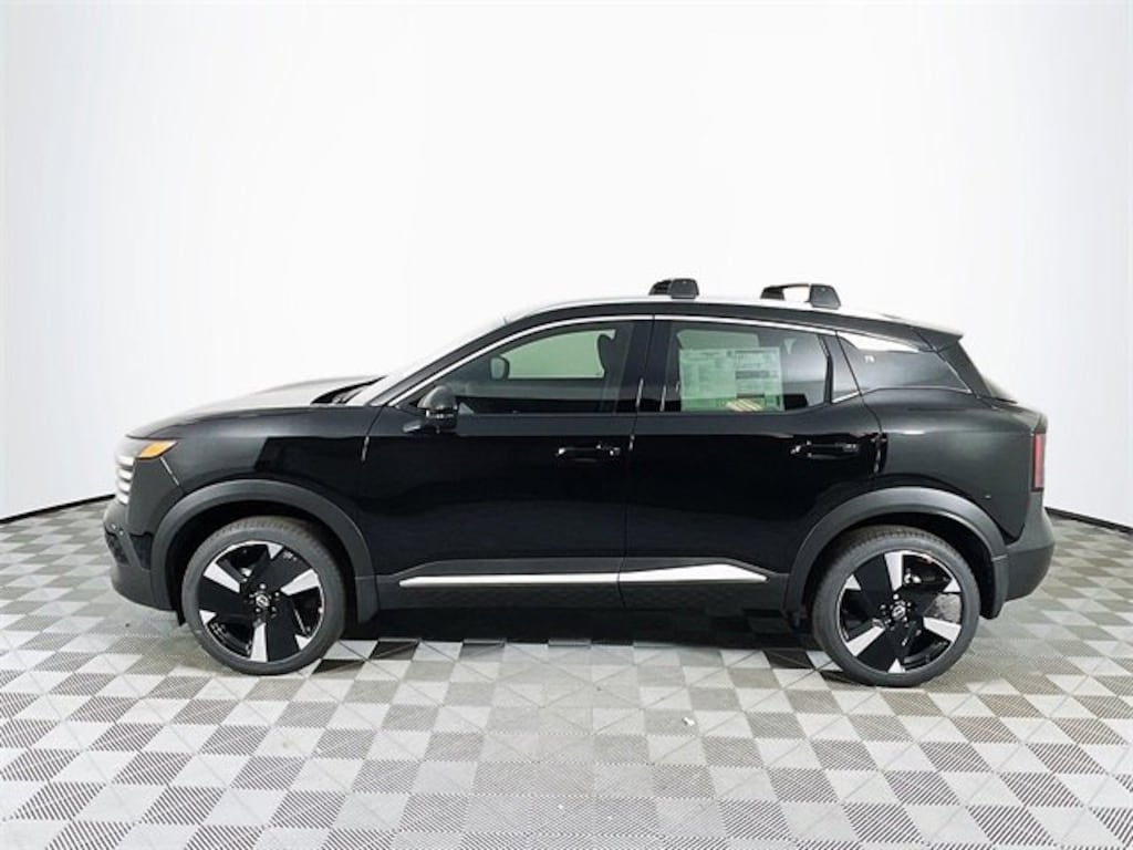 New 2026 Nissan Kicks SR SUV