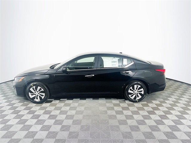 2025 Nissan Altima S photo 3