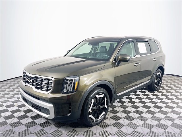 2024 Kia Telluride S photo 2