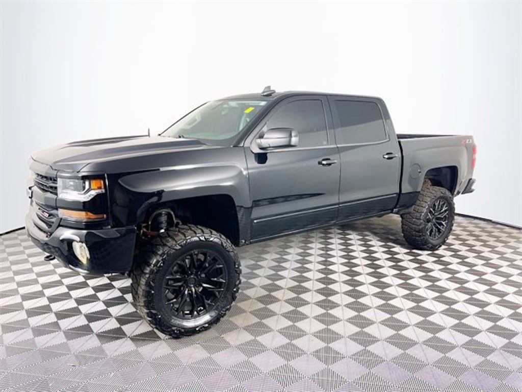 Used 2018 Chevrolet Silverado 1500 LT w/2LT Truck Crew Cab