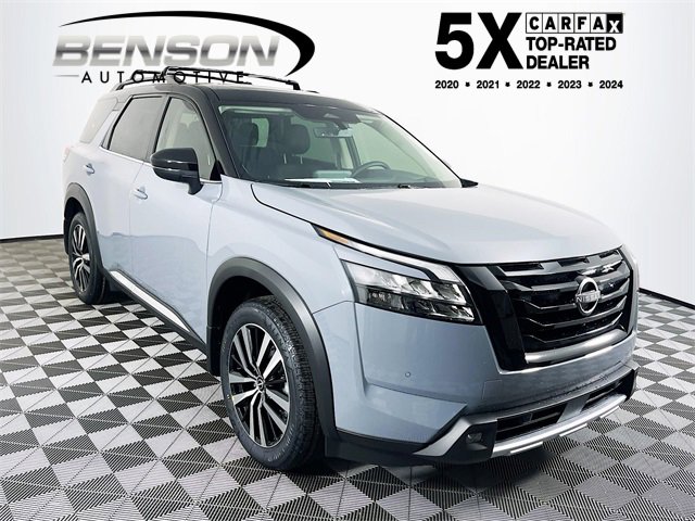 2025 Nissan Pathfinder Platinum's photo