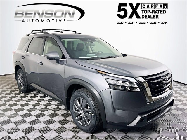 2025 Nissan Pathfinder SV's photo