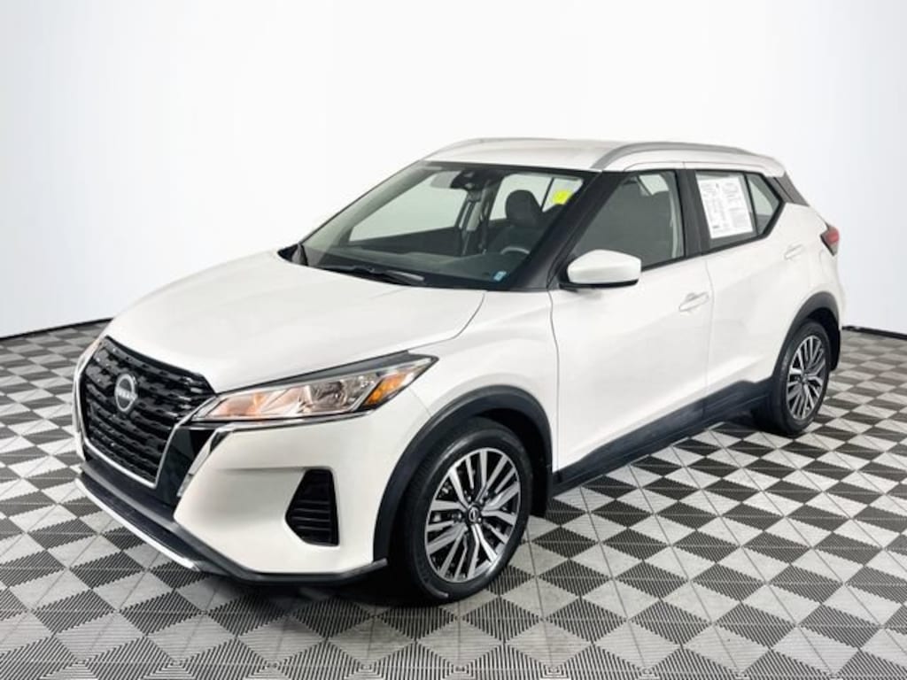 Used 2022 Nissan Kicks SV SUV