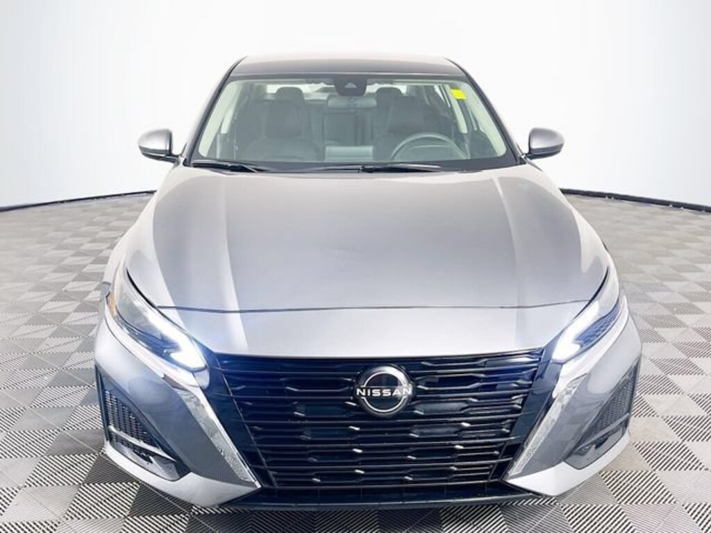 Used 2023 Nissan Altima 2.5 SV Sedan