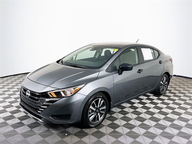 2024 Nissan Versa 1.6 S photo 3