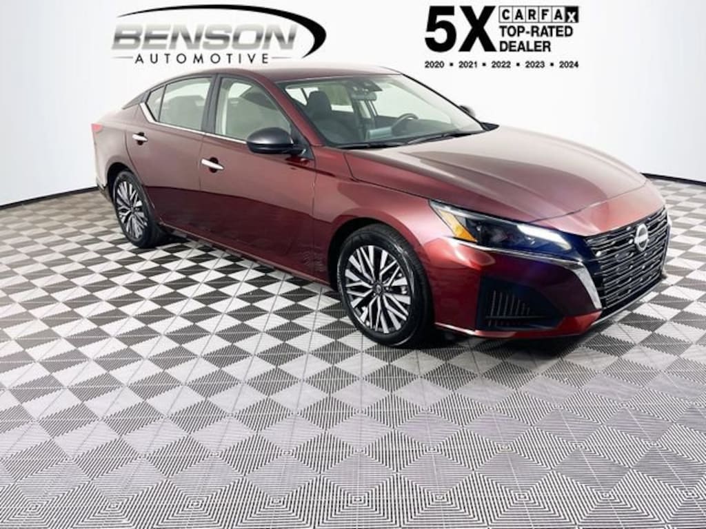 Used 2025 Nissan Altima SV Sedan