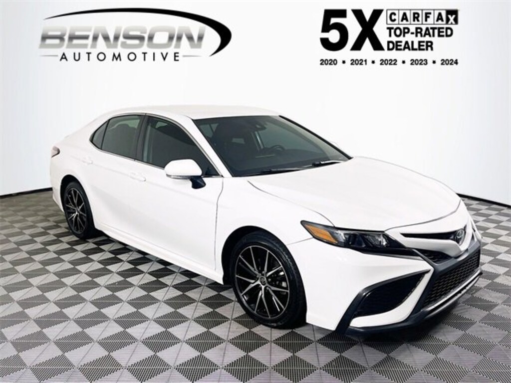 Used 2022 Toyota Camry SE Sedan