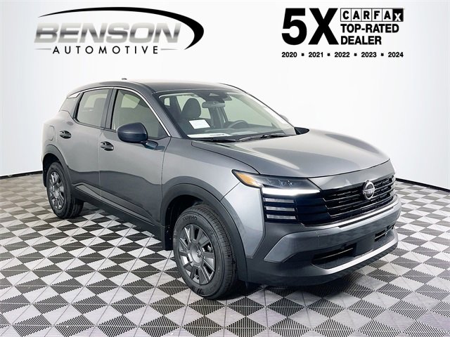 2025 Nissan Kicks S's photo